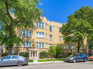 3102 W Berteau Ave APT 3, Chicago, IL 60618