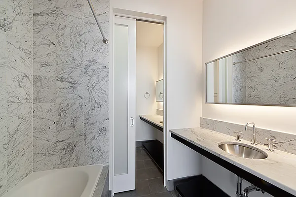 Rented by CORE | media 39