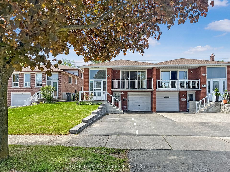 1st image of 3485 Oakglade Cres