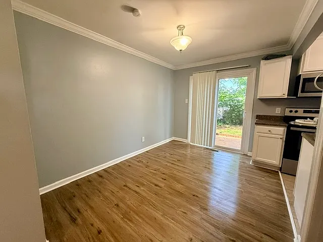2705 Laclede Station Rd #A — Photo 5