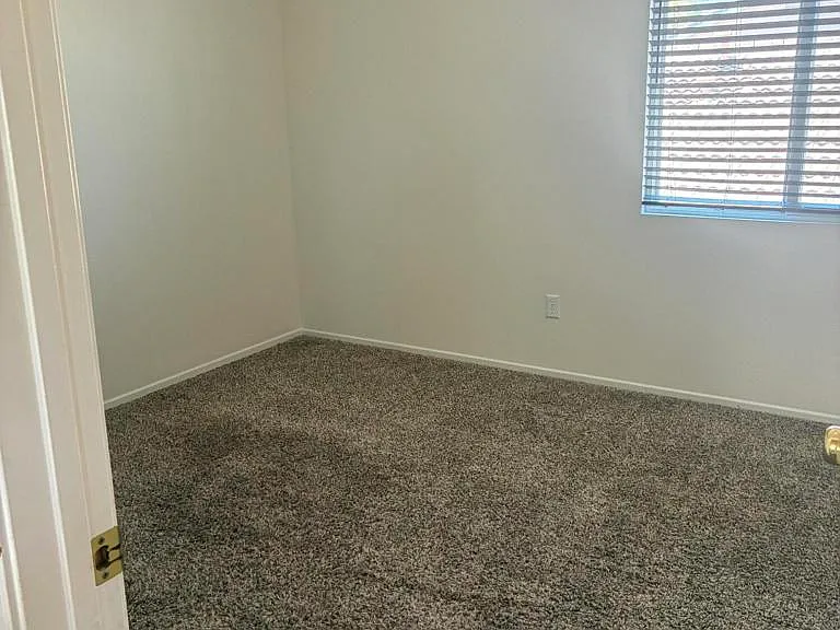 28360 Maitland Ln — Photo 15