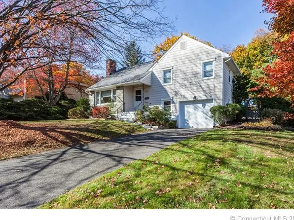 200 Forest Ridge Rd, Waterbury, CT 06708