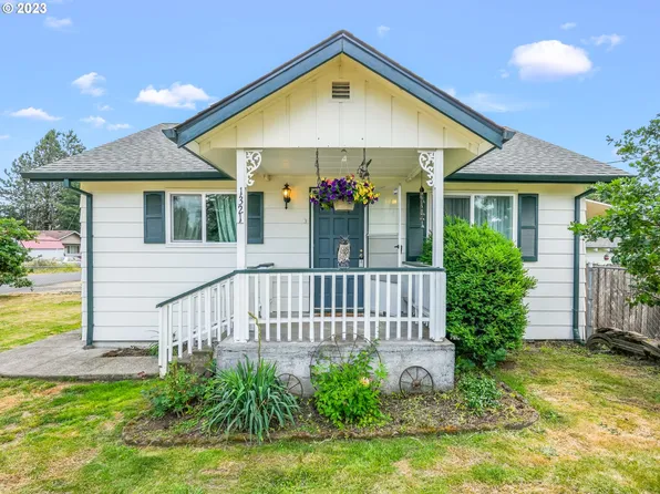 1321 Plymouth St, Saint Helens, OR 97051