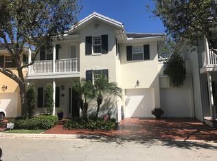 1021 E Heritage Club Cir, Delray Beach, FL 33483