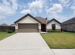 138 Cherokee St, Greenville, TX 75402