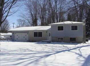 217 Ford Rd, Carleton, MI 48117