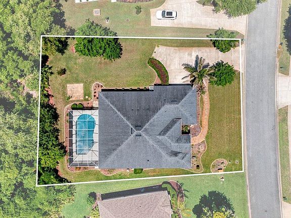 3rd image of 3428 Rexford Cir