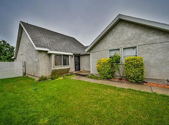 2nd image of 3039 S El Cajon Dr
