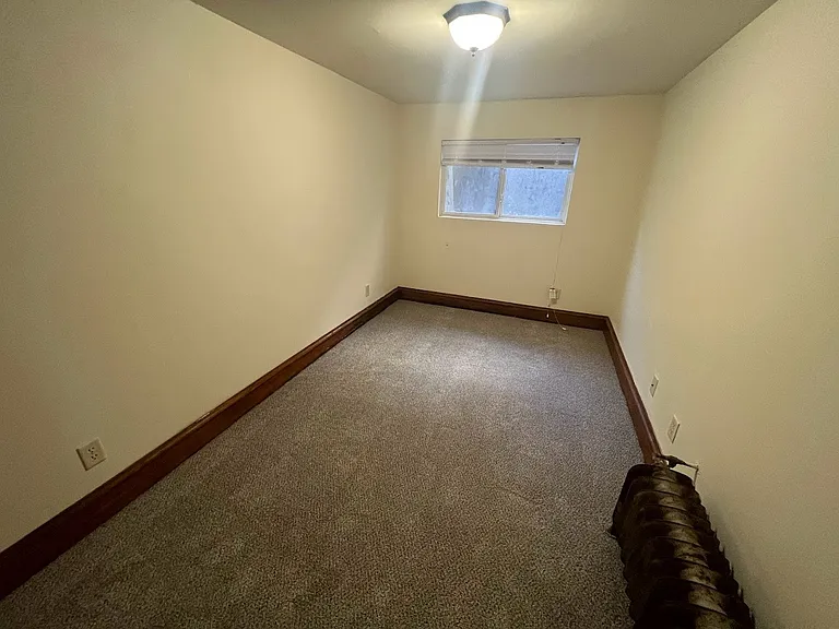 609 E Gorham St #G102 — Photo 8
