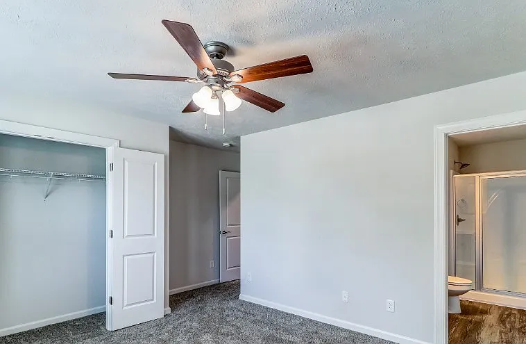 Brighton Park Apartments — Photo 31