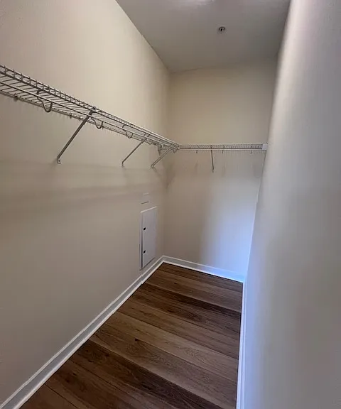 909 Perry St — Photo 9