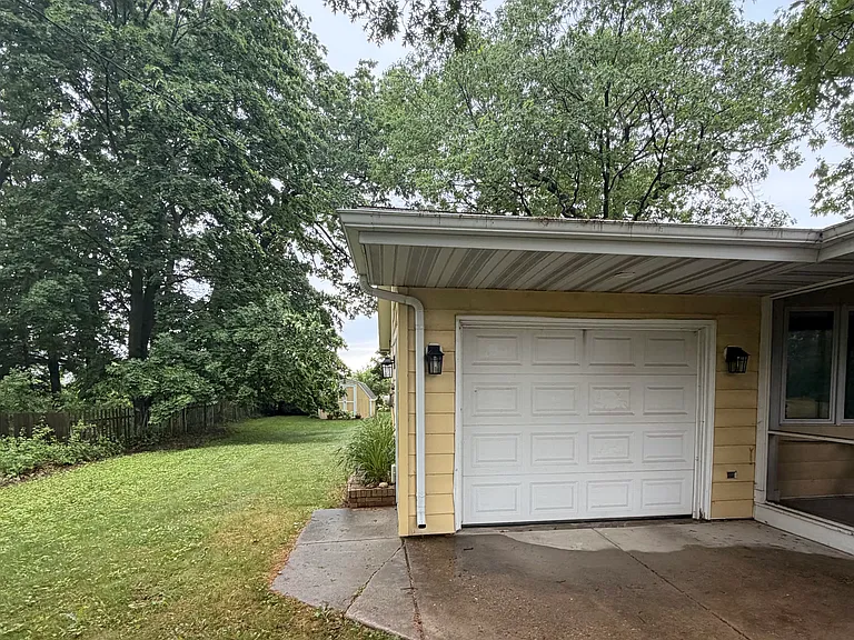 W4428 Highway 11 — Photo 10