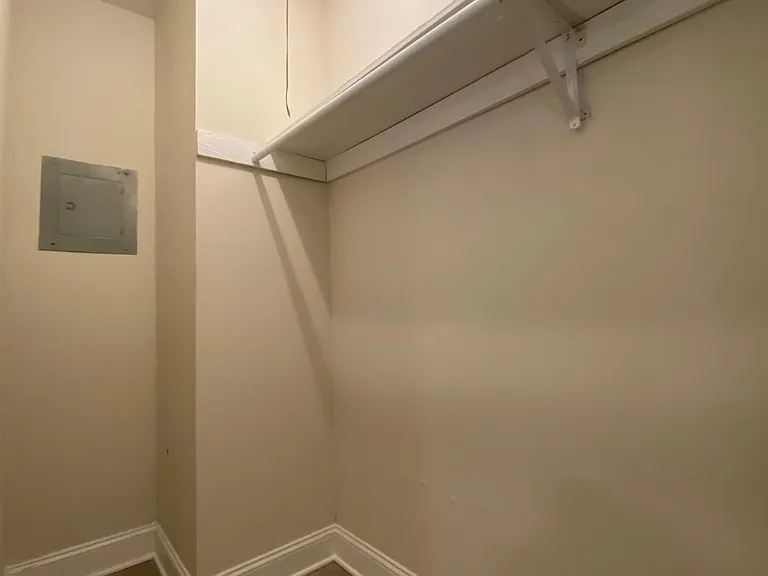 2255 Saint Charles Ave #208 — Photo 11