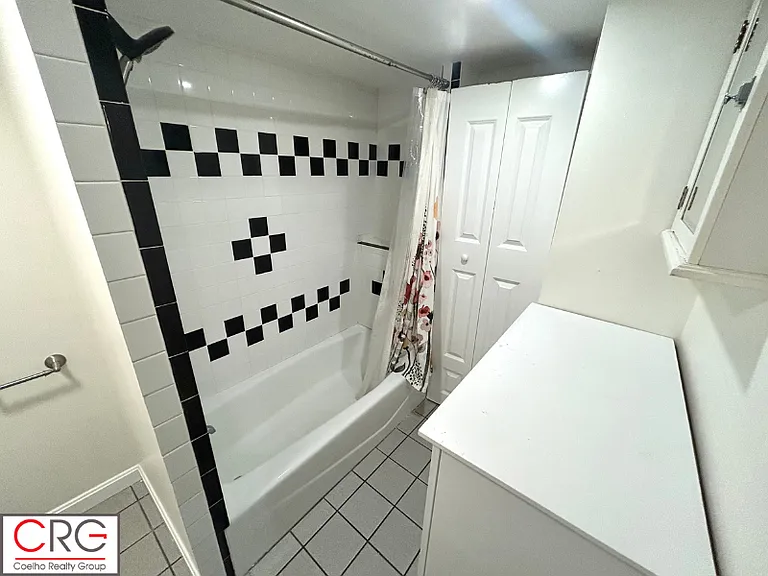 33 Shute St #1 — Photo 8