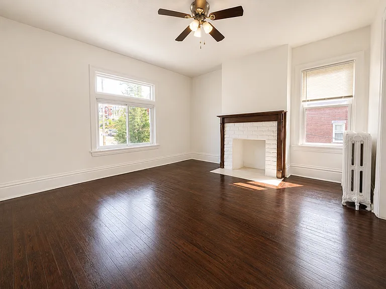 63 N Linwood Ave — Photo 6