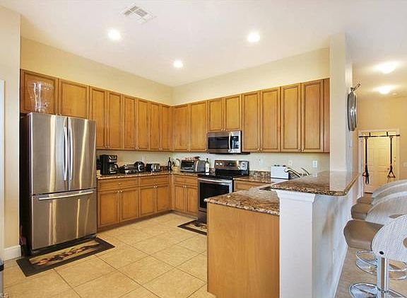 3rd image of 943 Golden Pond Ct