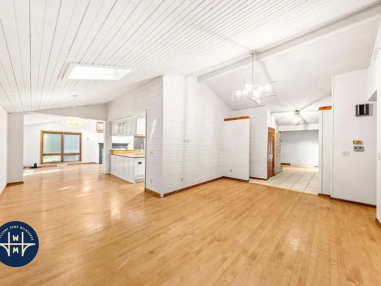 15685 Brojan Dr — Photo 3