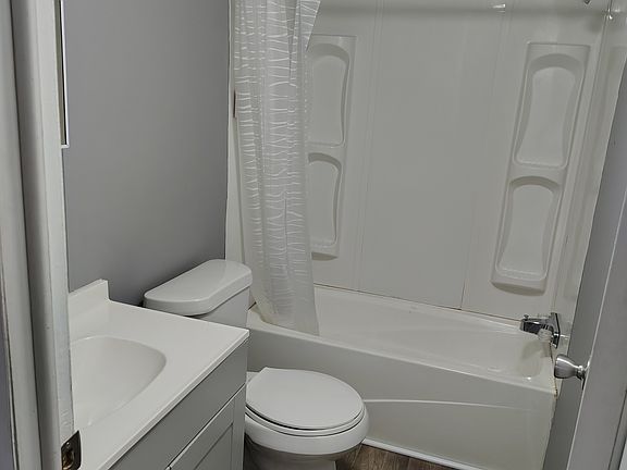 3rd image of 607 Elk Trail Dr