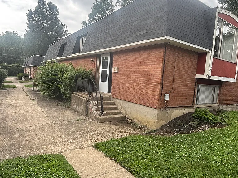 6218 Ridgeacres Dr #6218 — Photo 1