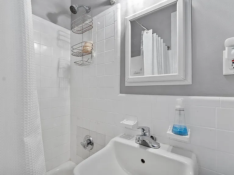 271 Dartmouth St #4H — Photo 20
