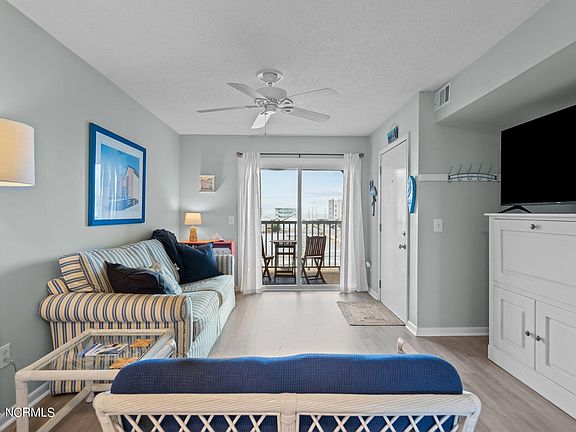 4th image of 108 Lake Park Boulevard S Unit 304