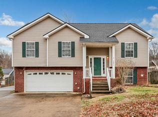 1663 Barrywood Cir E, Clarksville, TN 37042