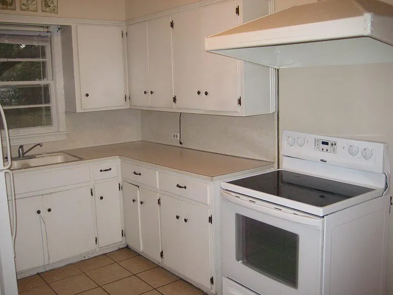 516 Eason Pl — Photo 4