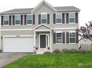 2680 Kingfisher Way, Wauconda, IL 60084