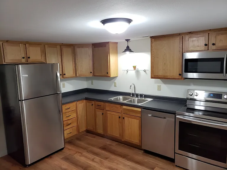 703 Grant Ave SE #B — Photo 1