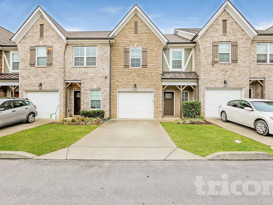 305 Woodfern Ct