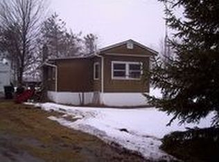 8961 Boelter Lake Dr, Almond, WI 54909