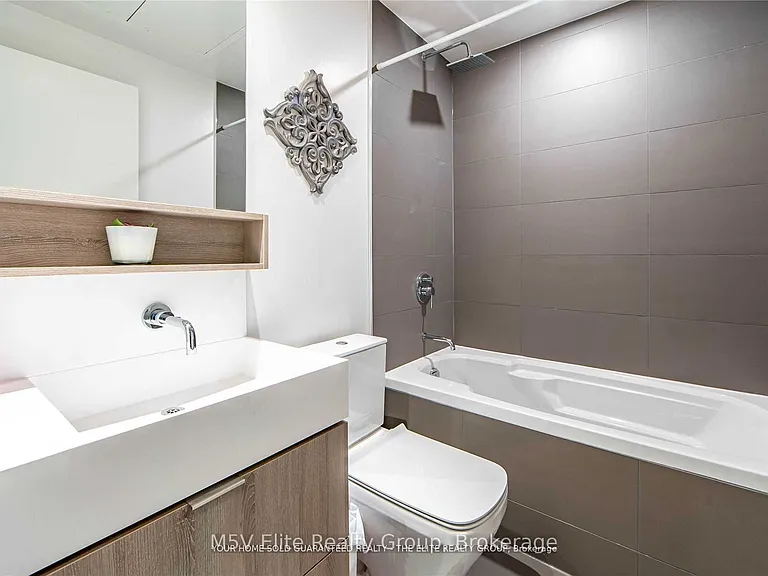 5 Soudan Ave #1512 — Photo 7