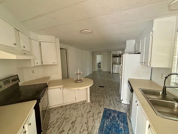 4th image of 11904 Cove Pl