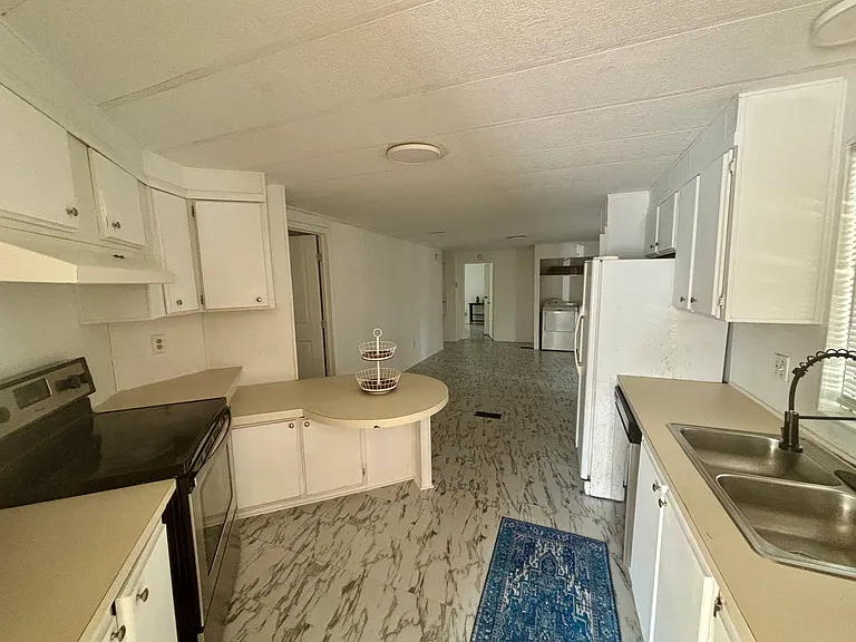 11904 Cove Pl — Photo 4