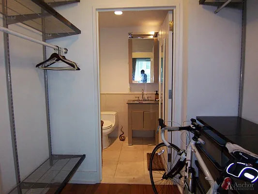 Rented by Anchor Associates | media 23