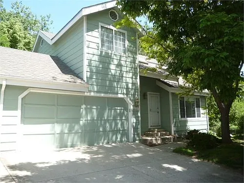 8100 Meadowdale Sq Photo 1