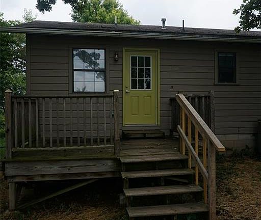 2nd image of 2178 N Shiloh Dr