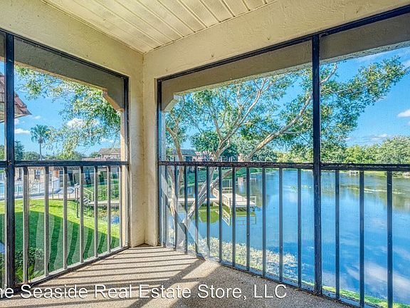 3rd image of 10184 Seminole Island Drive Willow Pt