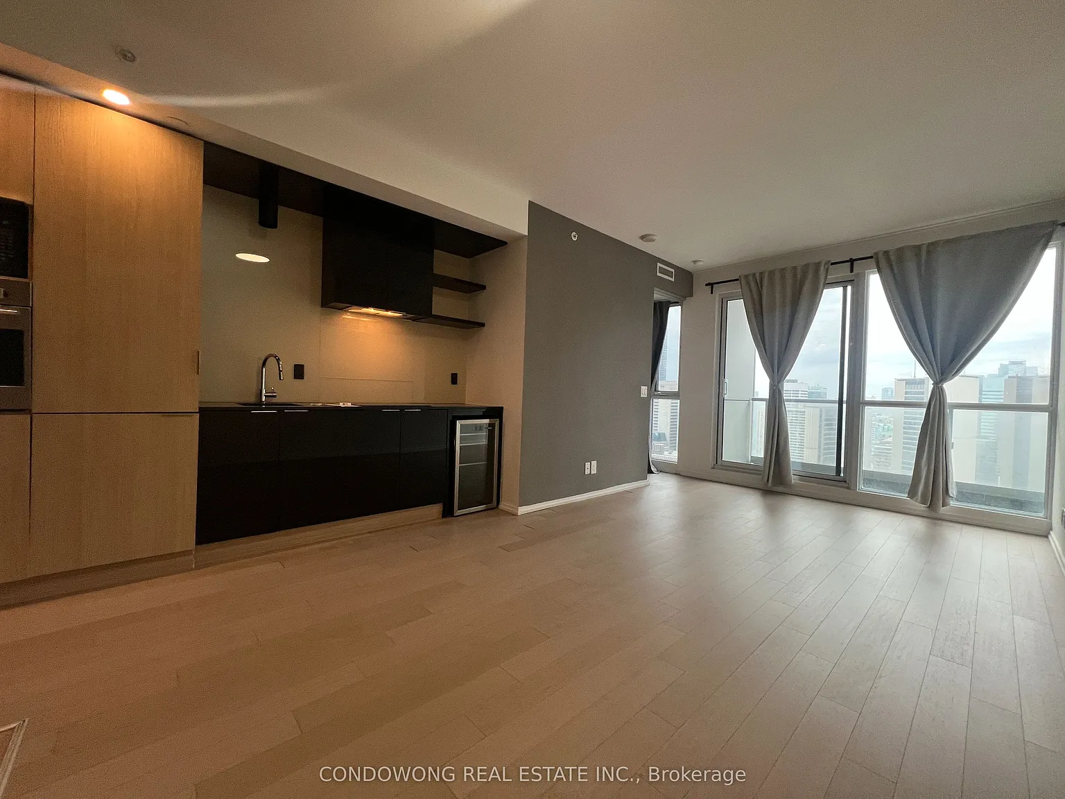 3 bed, $3,050 — Photo 1
