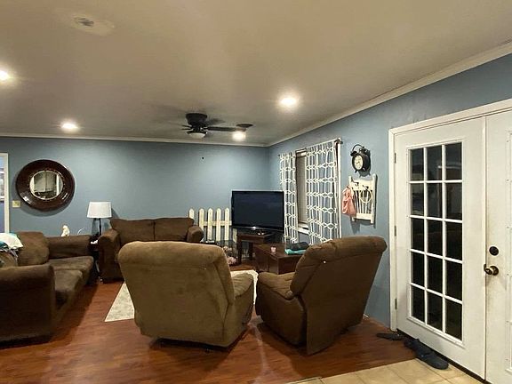 3rd image of 506 N 11th St