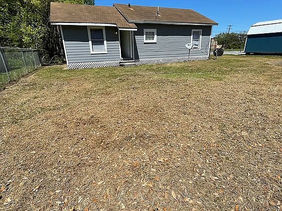 2nd image of 1503 Link Ave