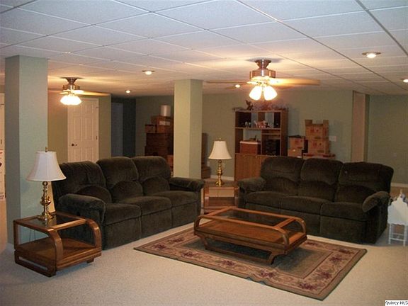 Home for Sale in Quincy, IL $289,000