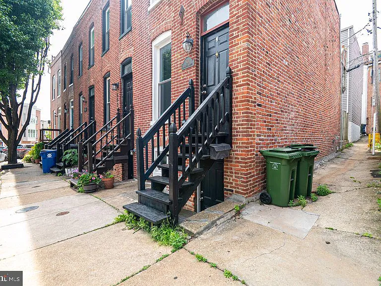 601 Harvey St — Photo 20