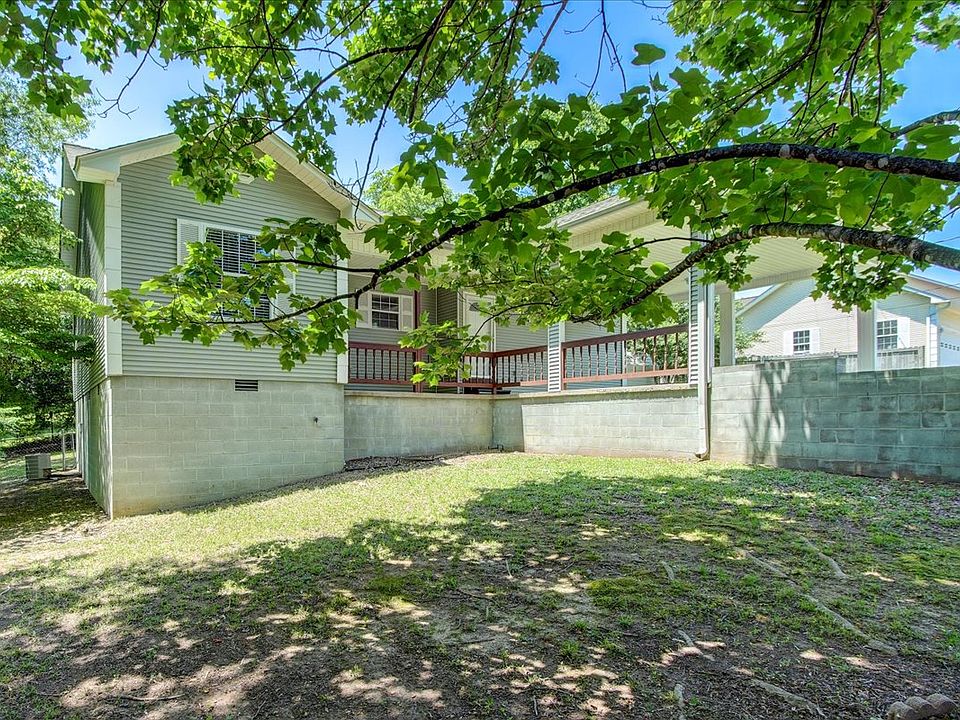 1st image of 328 Cain Rd