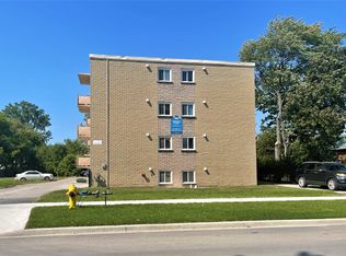 Queens Court Apartments, Sarnia, ON N7T 2S1