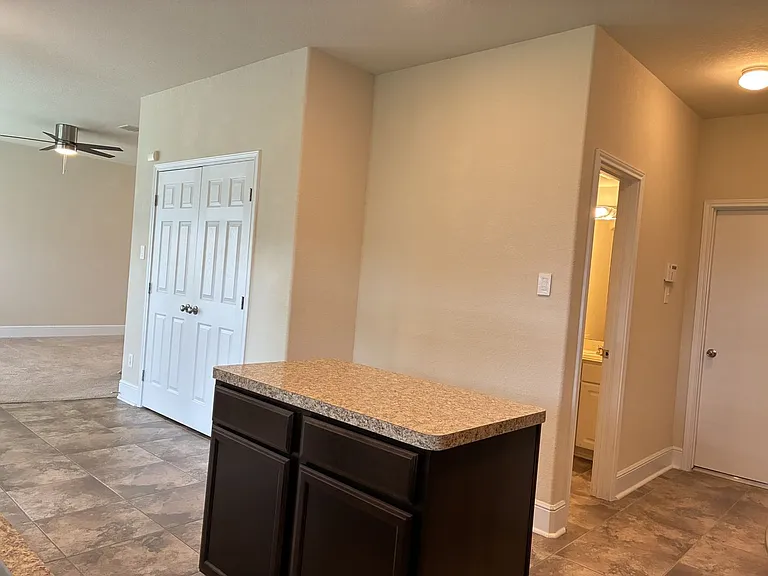 2588 Hallmark Oak St — Photo 7