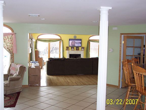 open floor plan large family room with Fireplace
