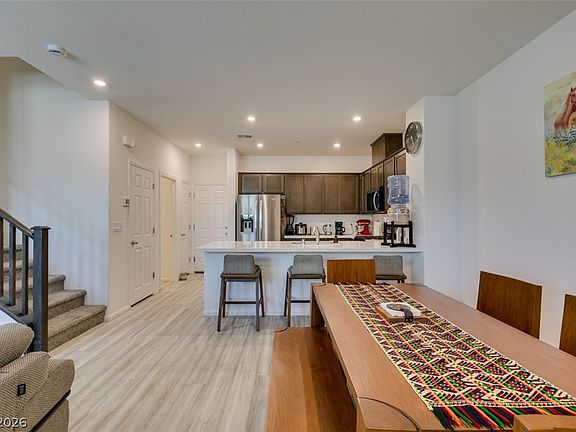 5th image of 602 Bellus Pl