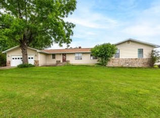 6952 S Whispering Pine Rd, Harrison, AR 72601