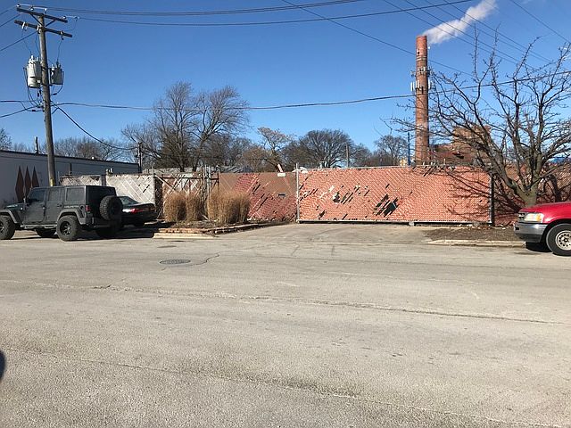 2nd image of 1911 Greenwood St